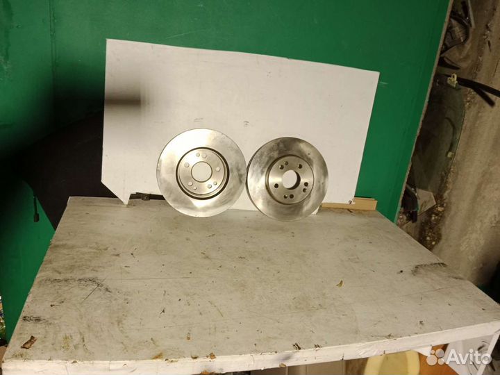 Тормозной диск передний Mersedes W124