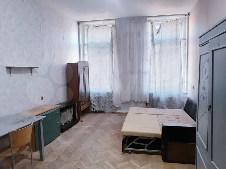 Комната 24 м² в 5-к., 3/5 эт.