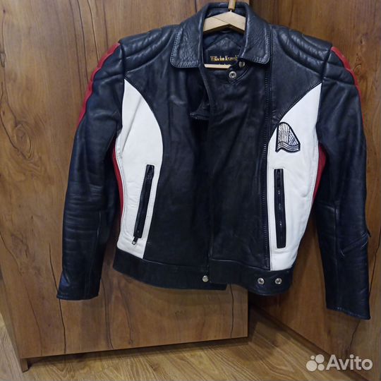 Мотокуртка кожаная