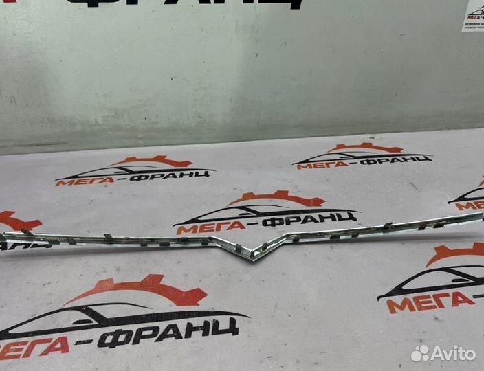 Молдинг решетки радиатора Citroen Berlingo фургон