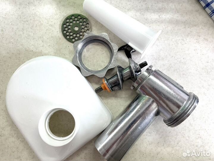 Мясорубка электрическая