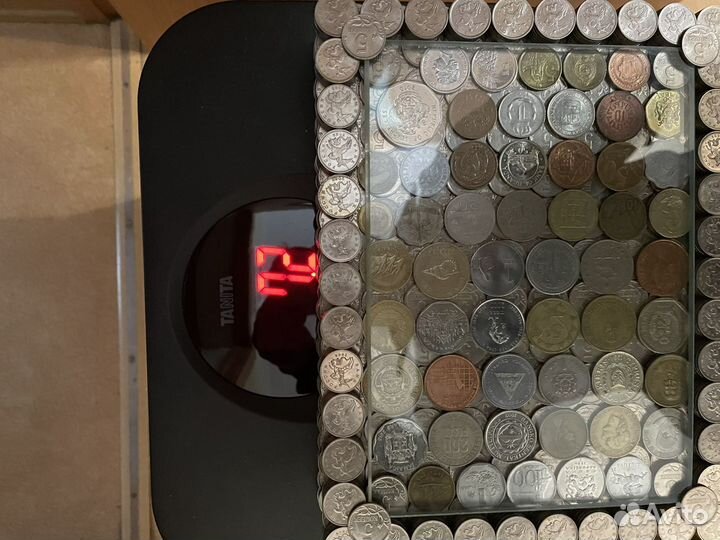 Книга из монет номиналом 5 копеек