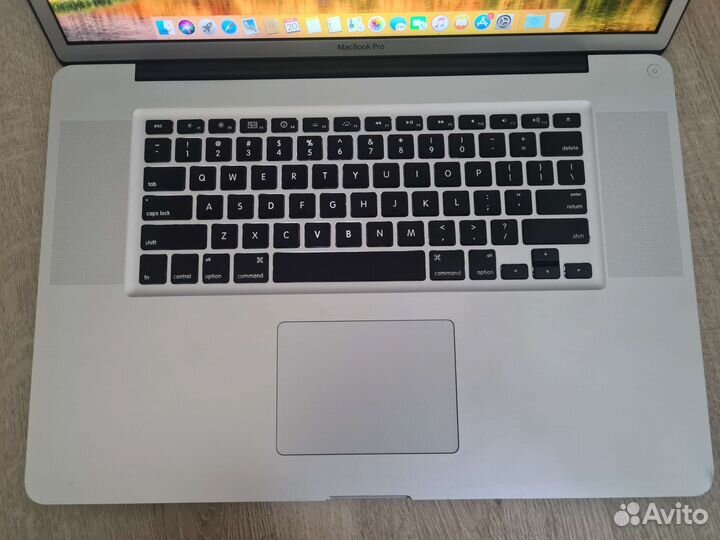 Apple MacBook Pro 17