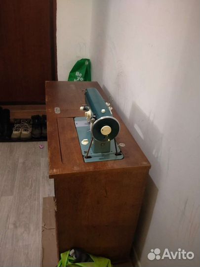 Швейная машинка Чайка-2. Вышивает