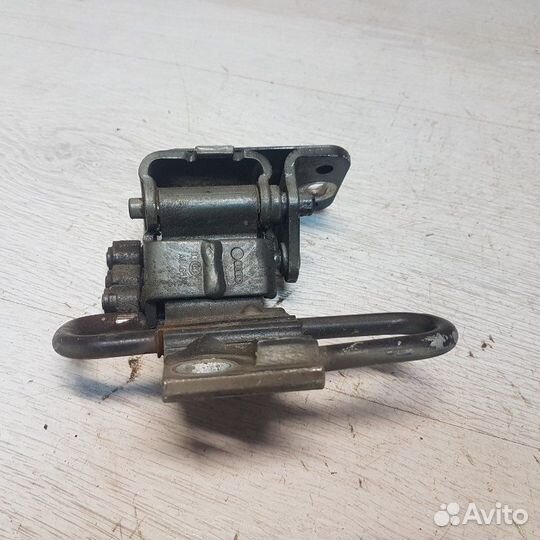 Петли двери передние правые Audi Q7 4L 2009