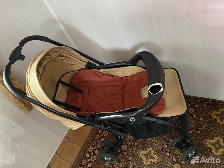Коляска прогулочная