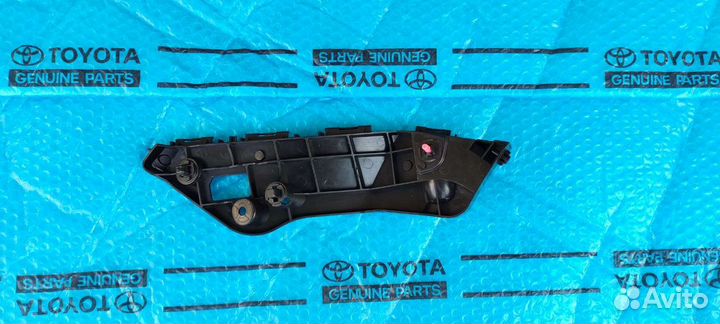 Кронштейн Рав 4 -4 передний правый 13-19