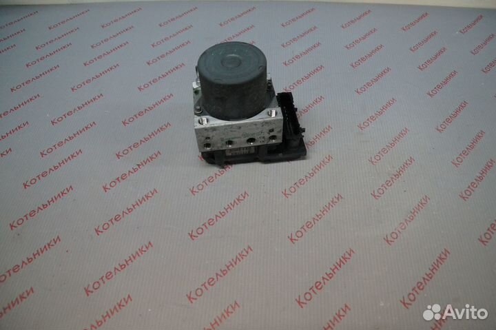 Nissan 47660-AV712 Блок ABS