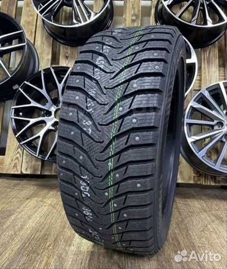 Kumho WinterCraft SUV Ice WS31 295 R21 111T