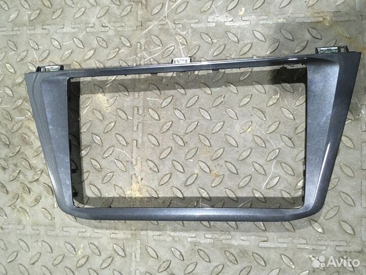 Накладка декоративная / Рамка магнитолы