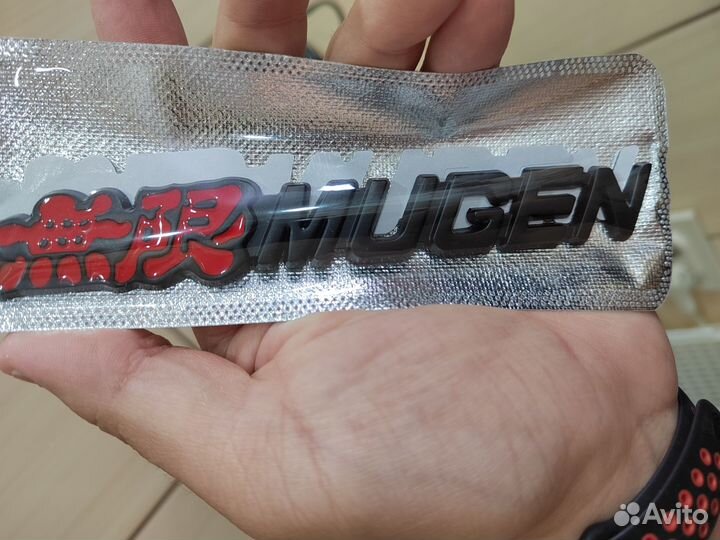 Шильдик vtec и mugen для honda