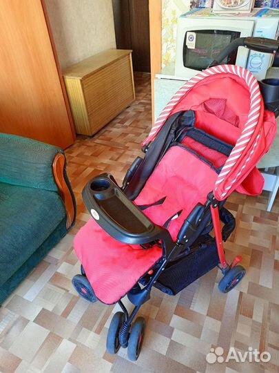 Прогулочная коляска