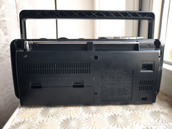 Кассетная магнитола Sharp QT-110