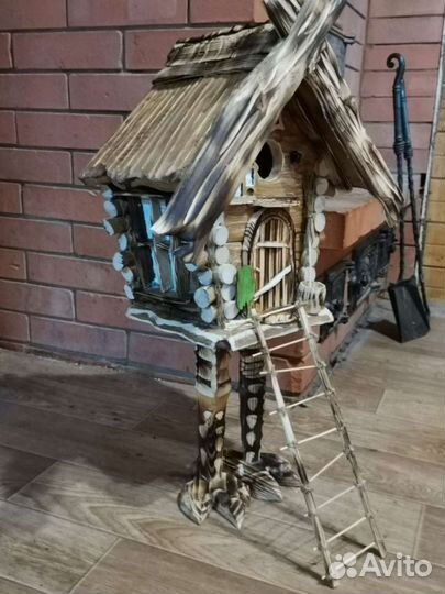 Скворечники и кормушки для птиц, и белок