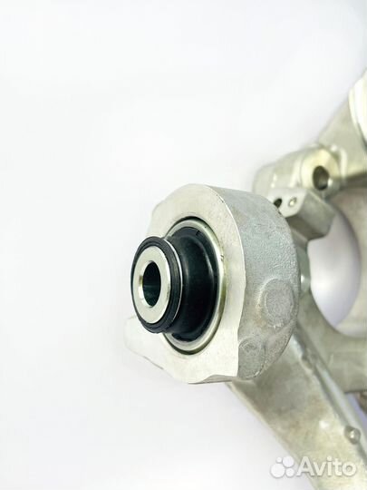 Задний правый поворотный кулак Ford Explorer 5