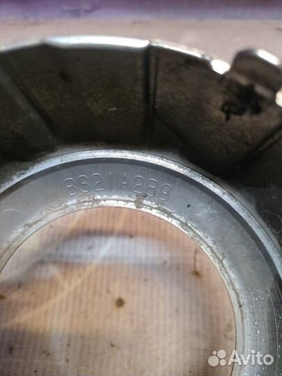 Накладка противотуманной фары левая Mitsubishi