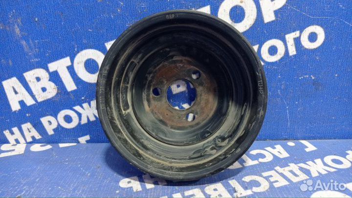 Шкив насоса гидроусилителя Mercedes-Benz W202