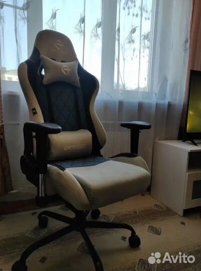 Офисное кресло (геймерское). Кресло для директора