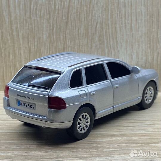 Модель Автомобиля Porsche Cayenne Turbo