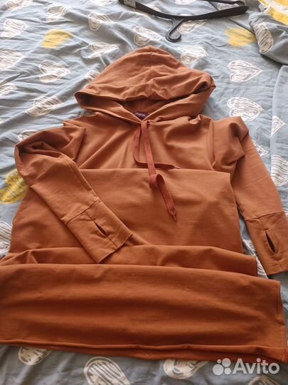 Платье макси с капюшоном