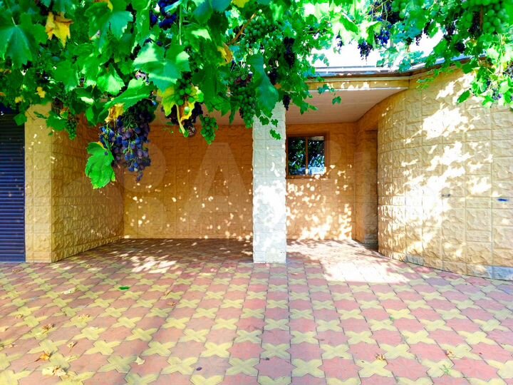 Дом 287 м² на участке 7,3 сот.