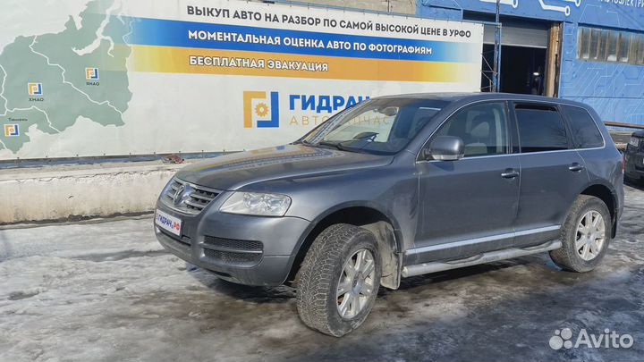 Фара левая Volkswagen Touareg (GP) 7L6941017BG