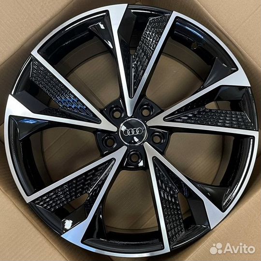 Диски R19 на Audi RS