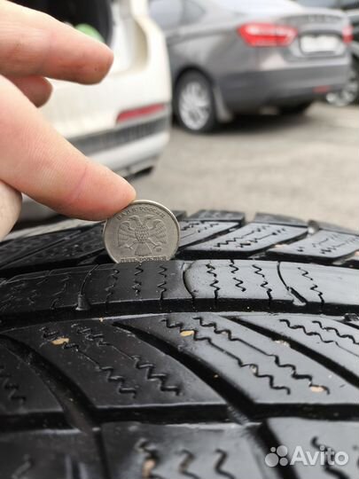 GT Radial Champiro IcePro 215/65 R16