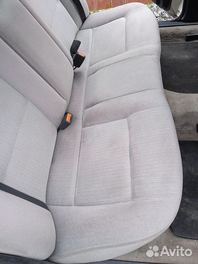 Задний диван от Audi 200 C3 (1986 год)