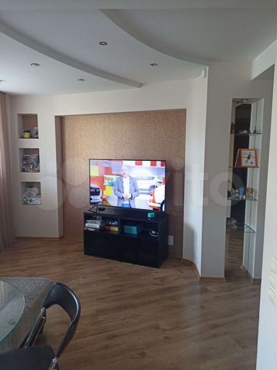 3-к. квартира, 84 м², 2/5 эт.