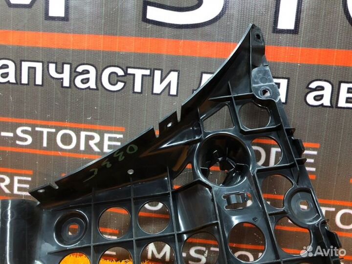 Крепление бампера заднее левое Bmw 5-Series E60