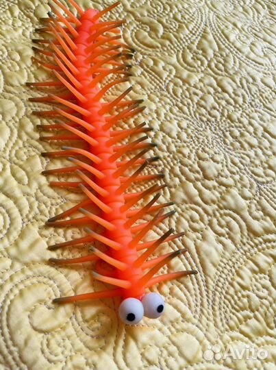 Игрушка резиновая сколопендра