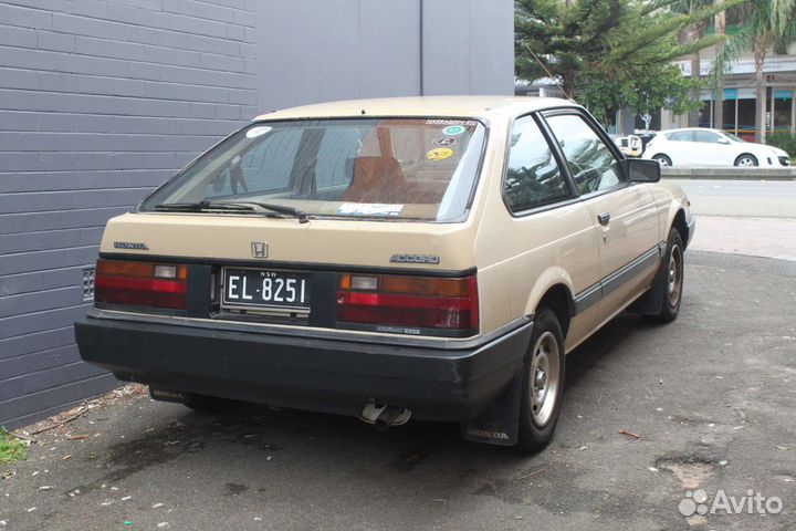 Honda Accord правый задний фонарь