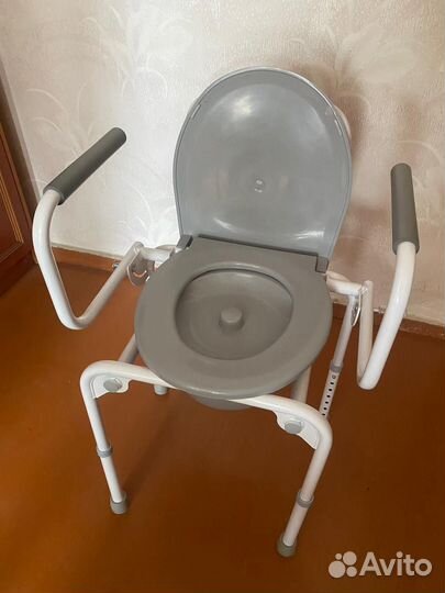 Стул туалетный для инвалидов