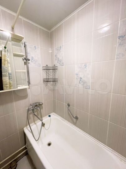 4-к. квартира, 60 м², 1/5 эт.