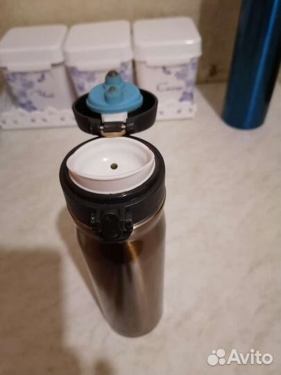 Термос с кружками
