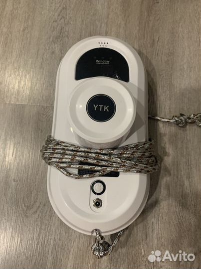 Робот мойщик окон