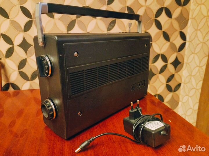 VEF-Spidola-232 +FM, Bluetooth