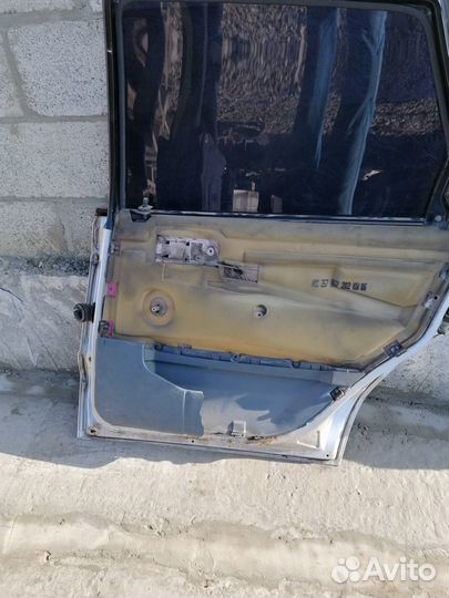 Дверь задняя правая Volkswagen Passat B3 1991