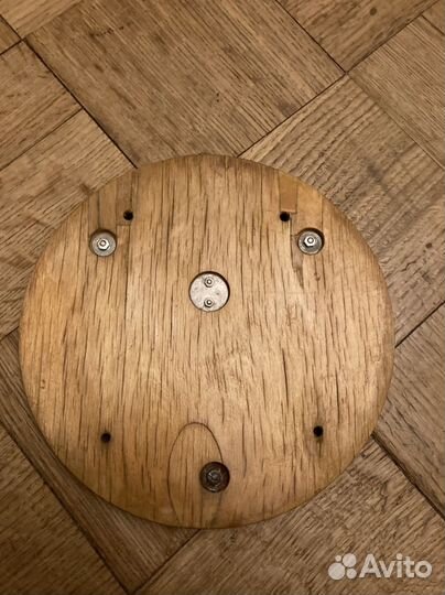 Часы корабельные диск крепления