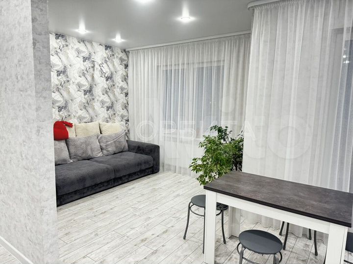 2-к. квартира, 66 м², 3/10 эт.