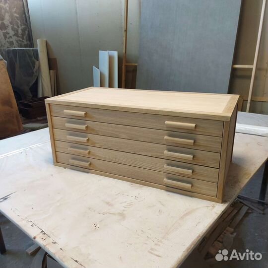 Стеллаж коллекционный. Полки витрины