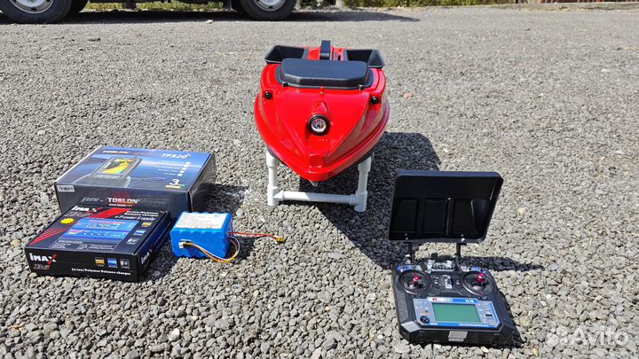 Кораблик для рыбалки CorveD с GPS и эхолотом