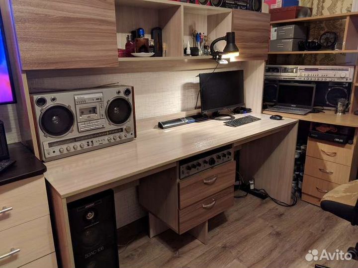 Компьютерный стол