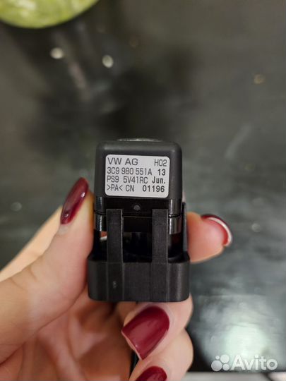 Штатная камера заднего вида VW Passat B7