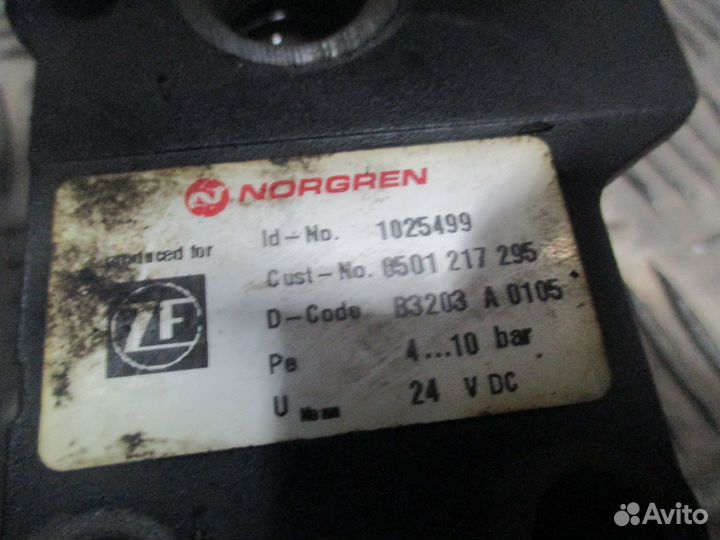 Клапан Mercedes-Benz 0501217295