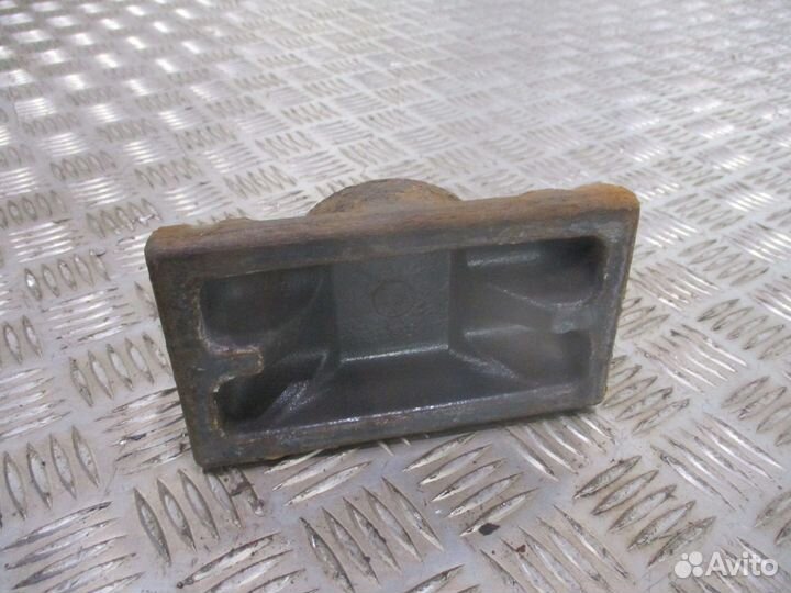 Проставка стремянки renault 5010557715