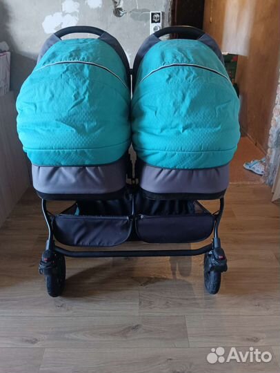 Коляска для двойни