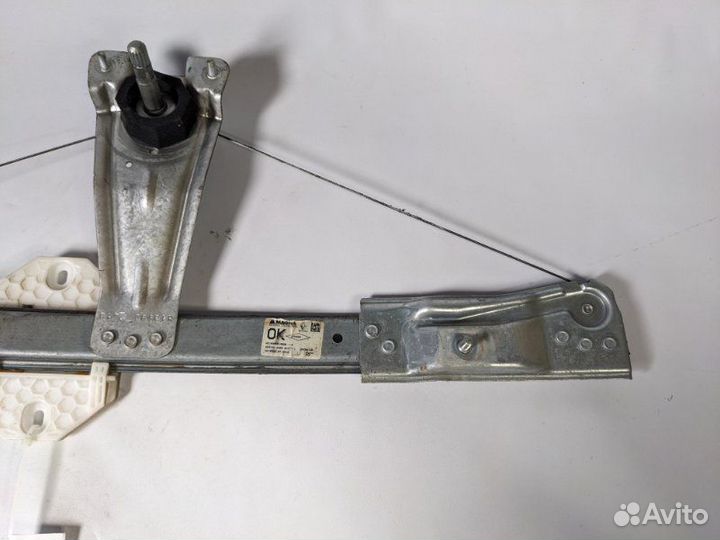 Стеклоподъемник механич передний правый Renault