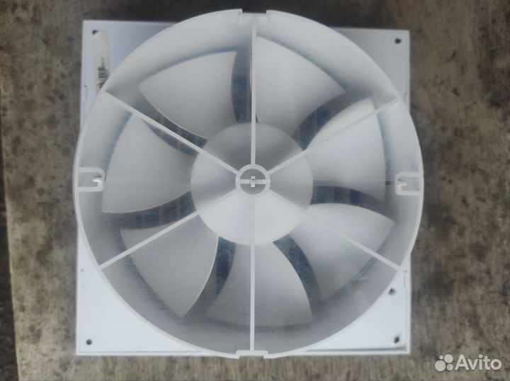 Вентилятор вытяжной